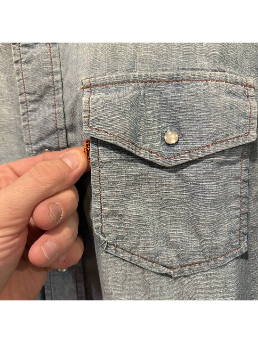 Vintage 70s Levi’s Chambray Hand Embroidered Western Button Shirt Size Medium - Picture 6 of 8